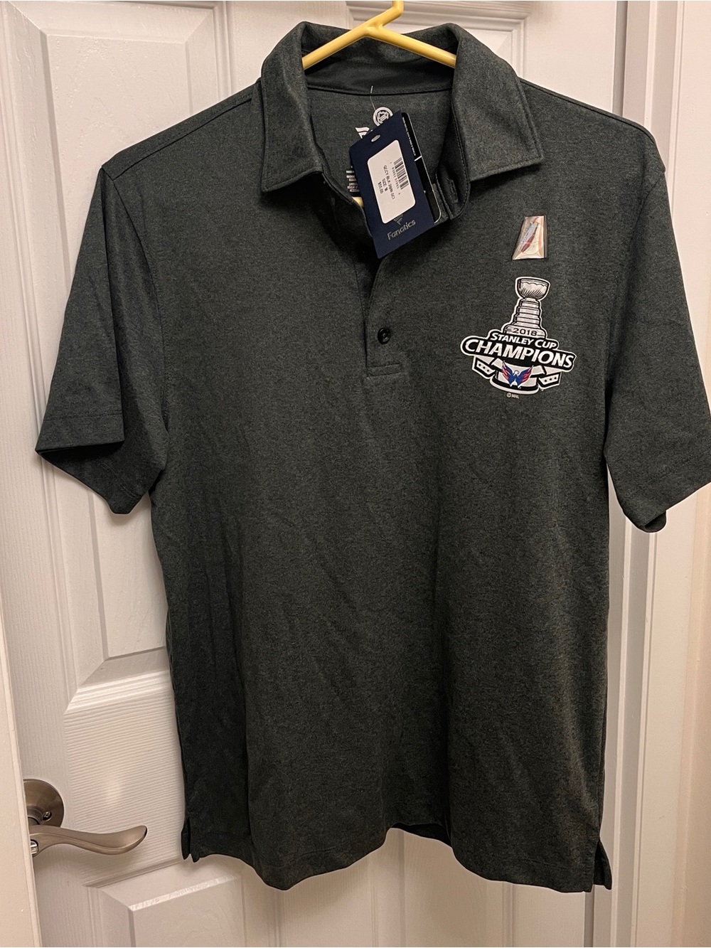 WASHINGTON CAPITALS NWT Fanatics Dark Gray Stanley Cup Champions 2018 Polo RARE